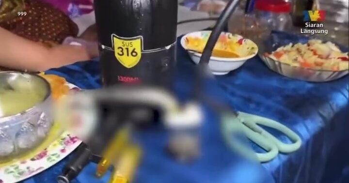 Makcik Hidap Isu Kesihatan Kronik Jadi ‘Tokan Barang’, Alat Menghisap Tepi Katil