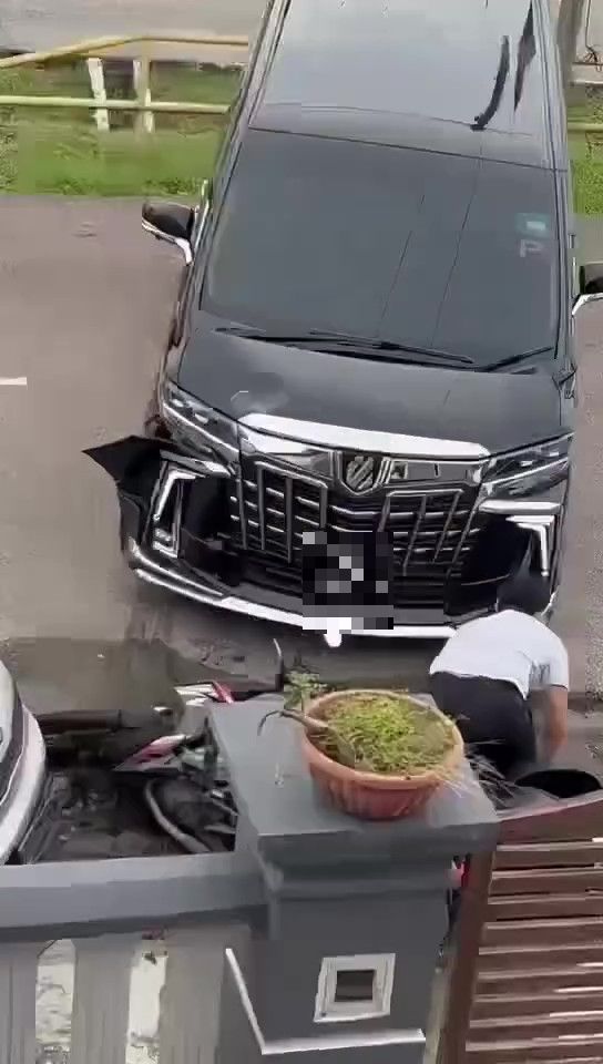 Alphard Masuk Longkang, Suami Dedahkan Hal Sebenar “Tak Boleh Tunggu 5 Saat Ke?”