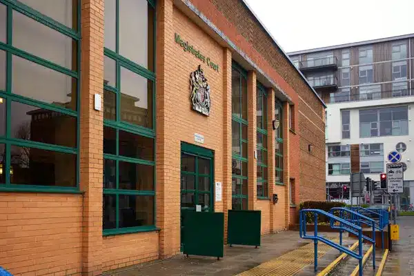 Suami Beri Isteri ‘Ubat Lemah’ Selama 13 Tahun, Biarkan 5 Lelaki Lampias Nafsu