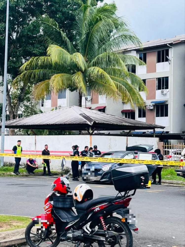 Hilang Sejak Jumaat, Bapa Temui Anak & Kekasih Meninggal Dunia Dalam Kereta