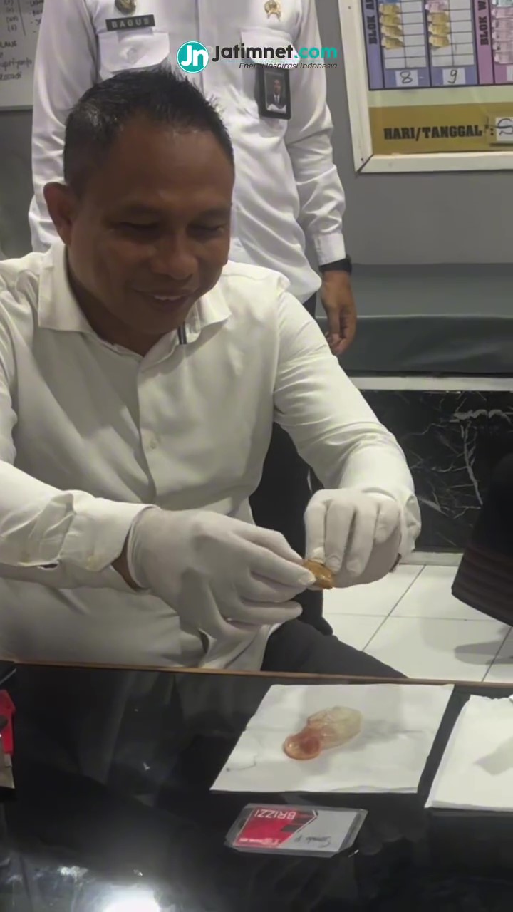 Wanita Sorok Barang Terlarang Di Miss V, Gagal Dikeluarkan Walau Mencangkung