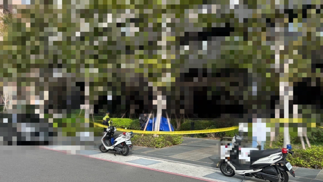 Tekanan Jaga Isteri Terlantar, Pesara Arkitek Tolak Dari Tingkat 14 & Serah Diri