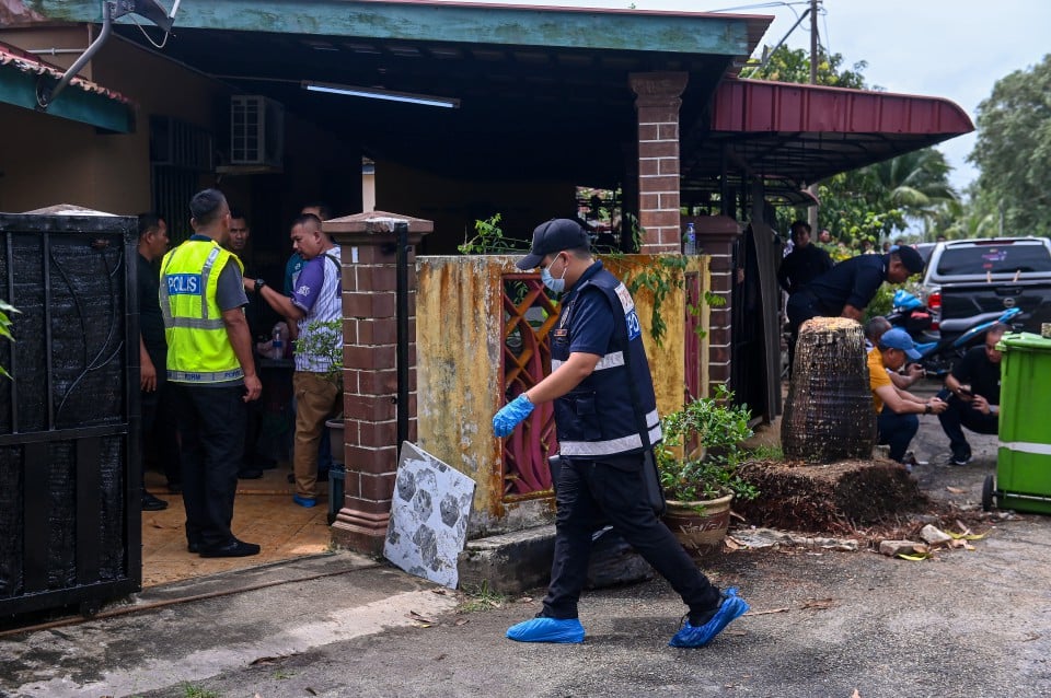 Kejadian 5 Beranak Di Kuantan : Suspek Alami Kemurungan Kerana Isu Kewangan