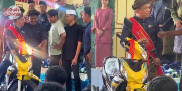 ‘Budak’ Kelas Belakang Hadiahkan Guru Pencen Motosikal Baru-“Benci Tanda Sayang”