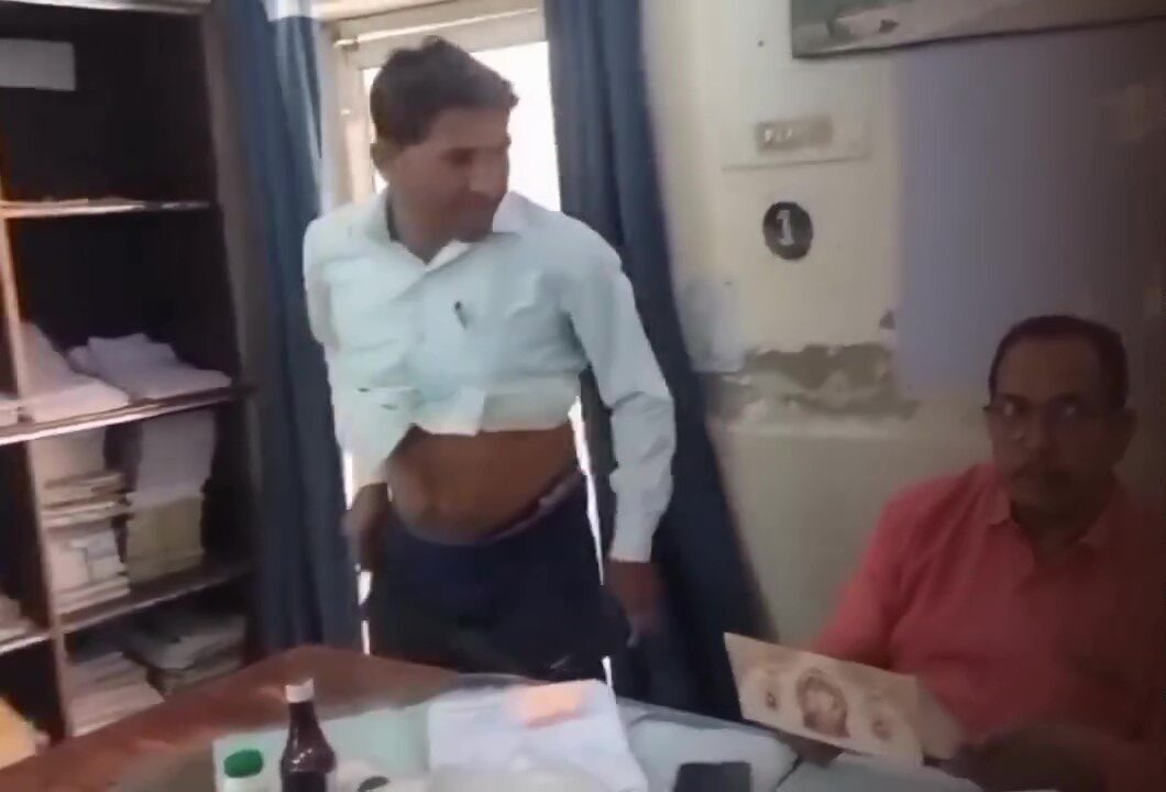 Pihak Atasan Tolak Cuti MC, Pekerja Selak Seluar Tunjuk Kesan Jahitan Buasir