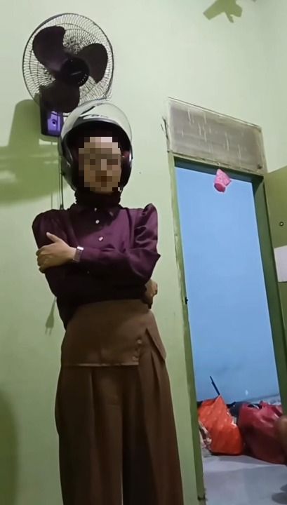 Isteri Mengaku “Single” Di Tempat Kerja, Gelarkan Suami Sebagai Bekas Tunang