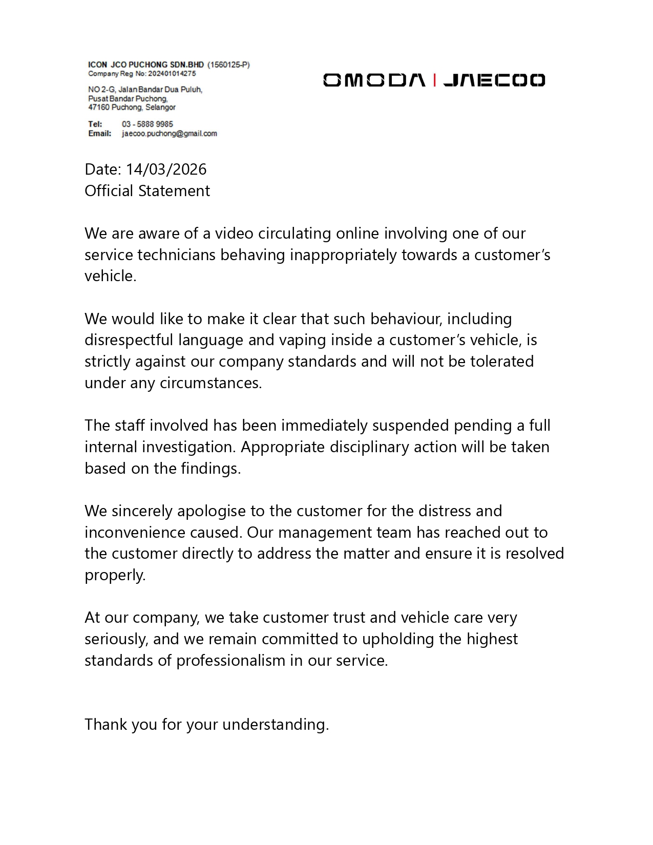 Staf Service Center Di Puchong Carut Pelanggan & Hisap Vape Dalam Kereta