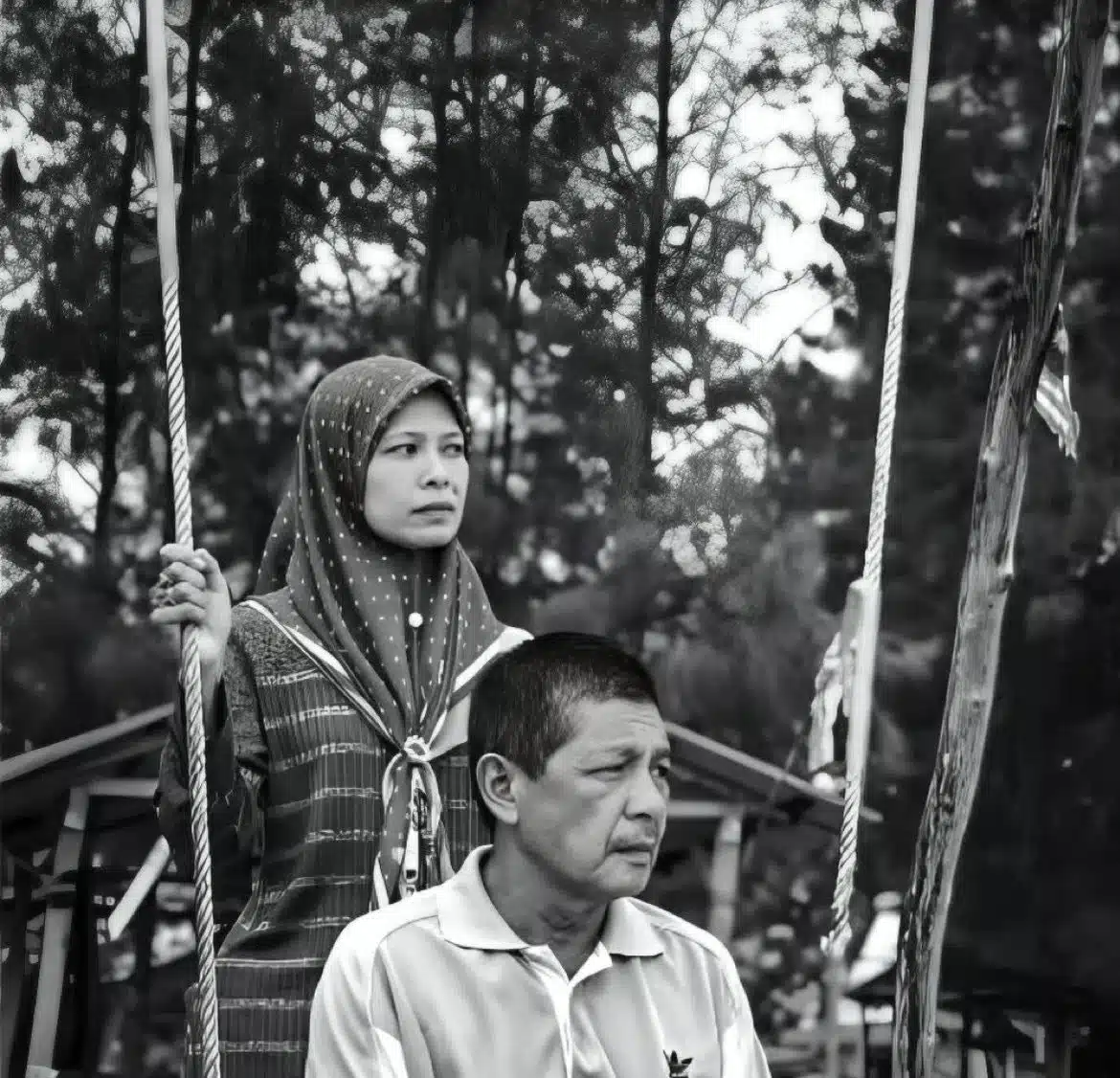 Anak Hidupkan Kemenyan Elak Bau Busuk, Tamat Hayat Diri Sewaktu Rumah Dikepung