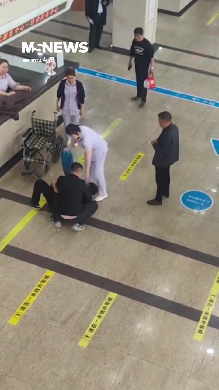 Isteri Hamil Diperiksa Doktor Lelaki, Suami Hantuk Dinding, Jerit Minta Cerai