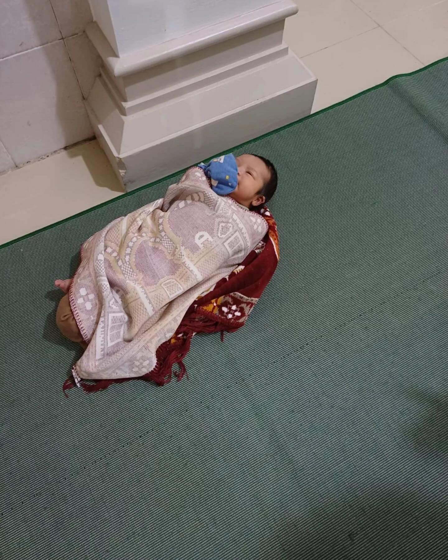 Kronologi Penemuan Bayi Comel Dalam Ruangan Masjid, Berlaku Pada Raya Ke-5