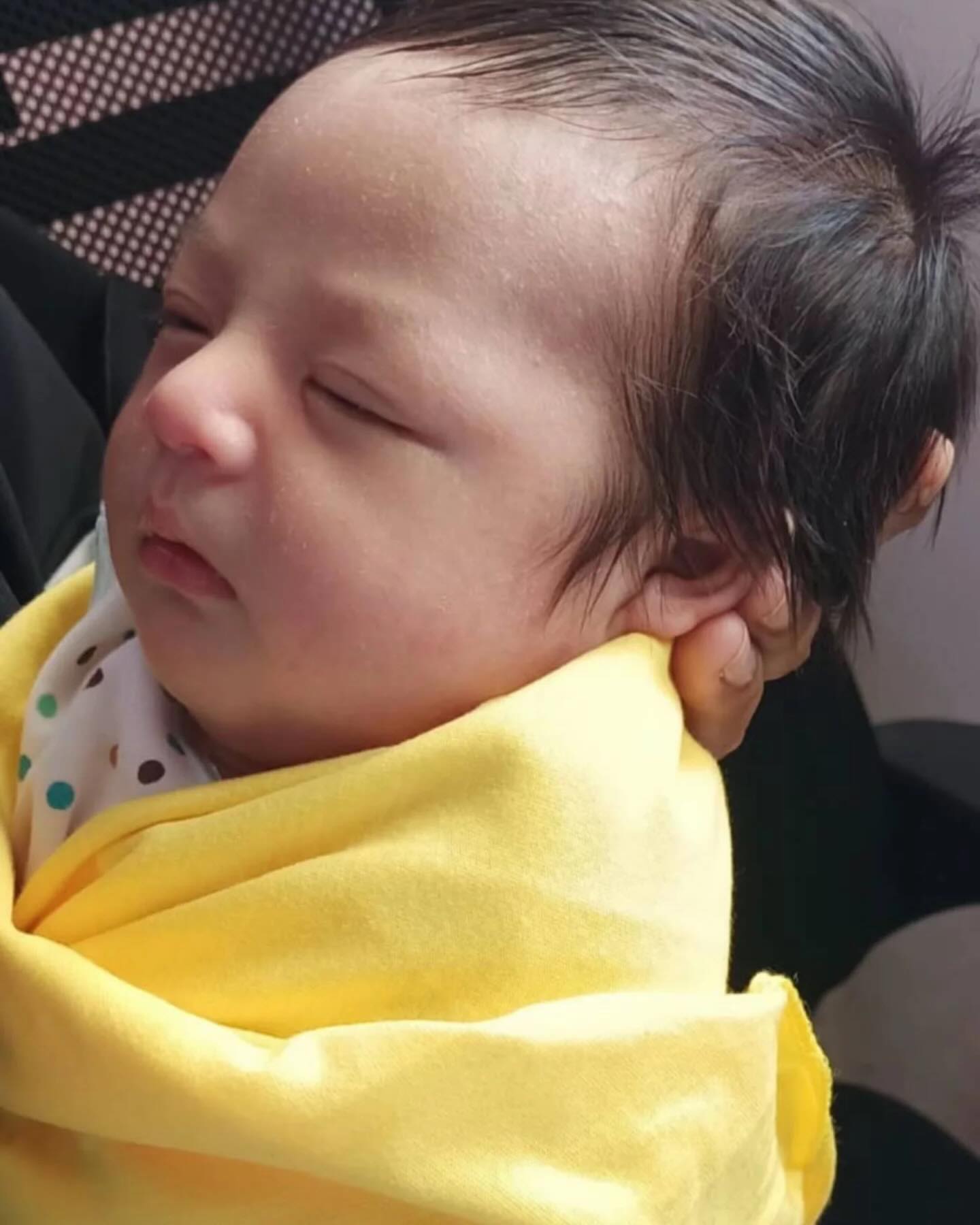 Kronologi Penemuan Bayi Comel Dalam Ruangan Masjid, Berlaku Pada Raya Ke-5