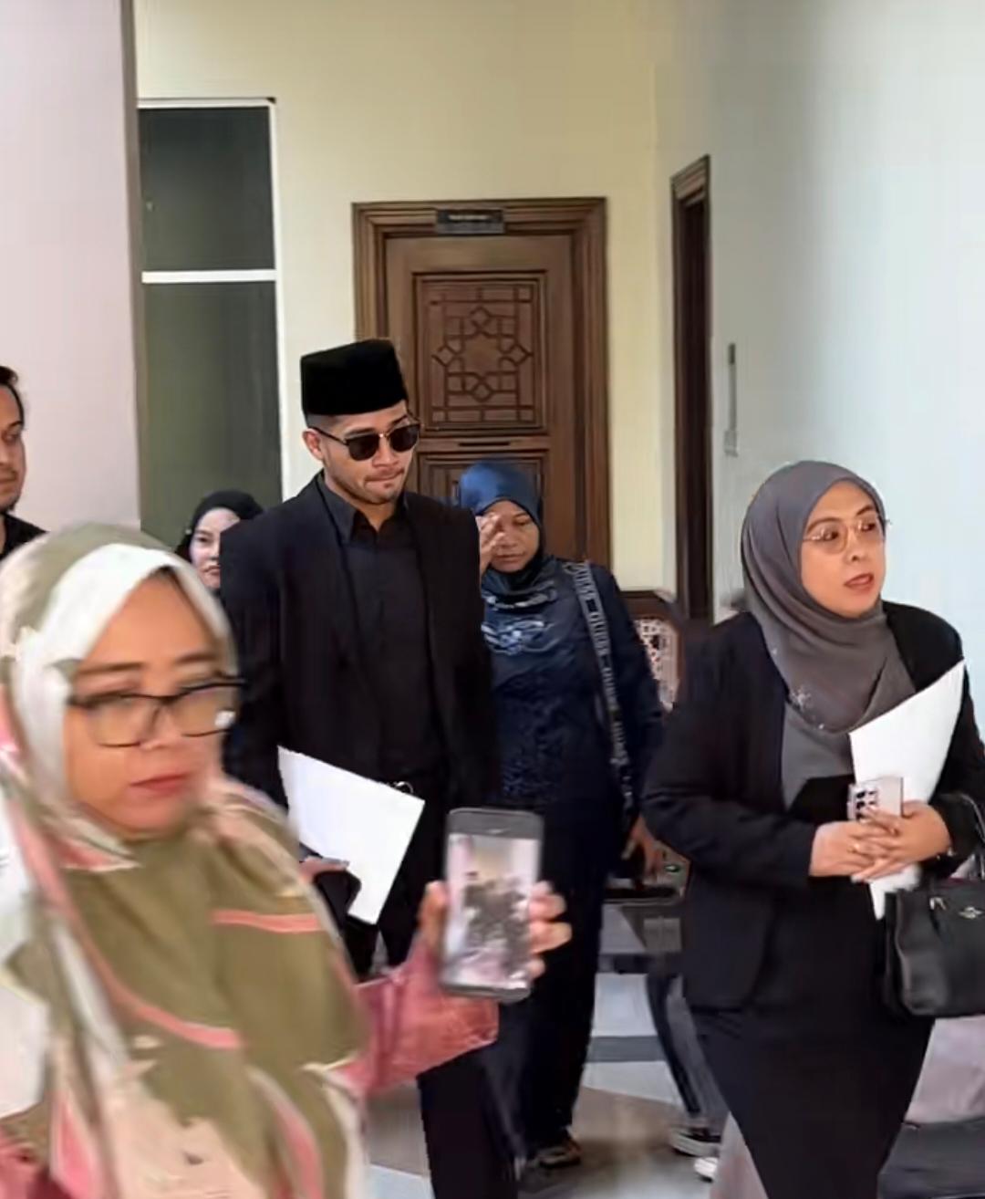Lebih 4 Tahun Kahwin, Zizi Kirana & Yusuf Bahrin Cerai Talak 1 Secara Raj’ie