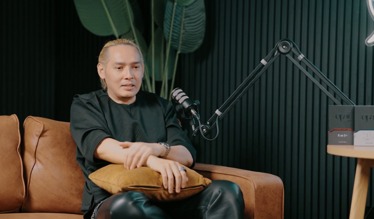 Bertengkar & Tidur Asing, Isteri Hidu Busuk Baru Sedar Suami Meninggal 2 Minggu