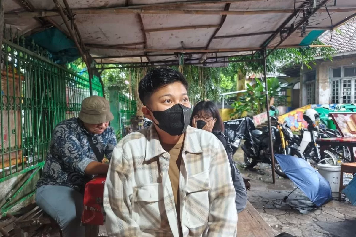 Terperanjat Lihat ‘Alat Palsu’ Pada Malam Pertama, Suami Rupaya Wanita Tulen