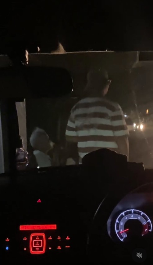 Air Mata Hujung Syawal, Anak Buang Bapa Di Bus Stop, 2 Lagi Anak Di Australia