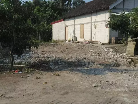 Tak Jadi Kahwin, Wanita Robohkan Rumah Yang Dibina Atas Tanah Bakal Suami