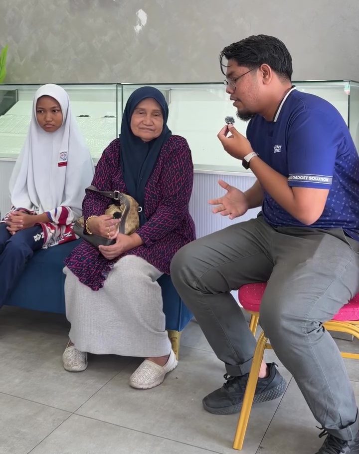 “Bateri Kita Bagi Percuma, Tak Caj Apa-Apa..Kita Upah Servis Saja” – Pihak Kedai