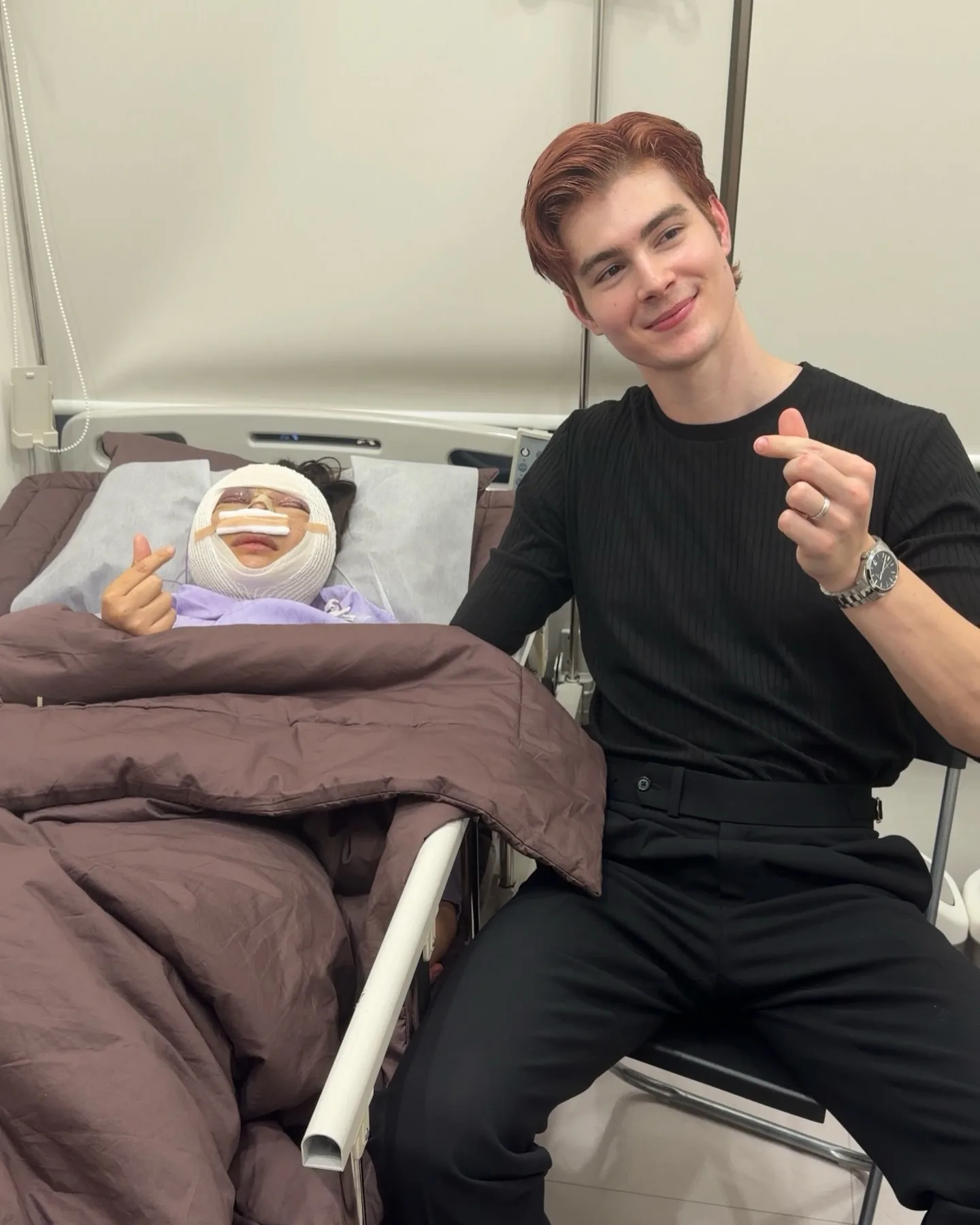 Sering Dibanding Dengan Suami Kacak, Influencer Thailand Buat ‘Plastic Surgery’