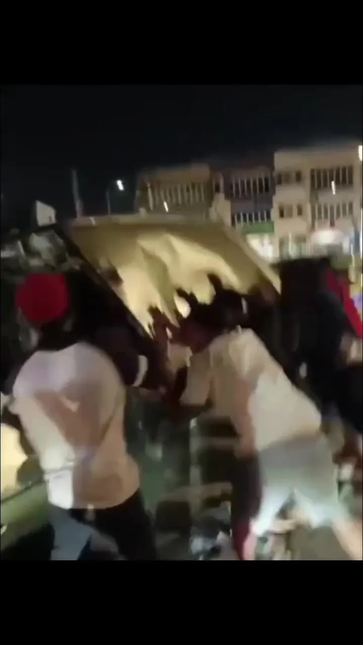 Orang Ramai Bantu Alih Tapi MPV Terbalik Ke Longkang, Warga Emas Meninggal Dunia