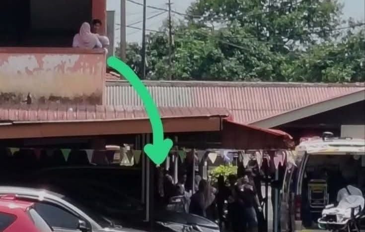 [MELAKA] Kawan Baling Kasut Ke Bumbung, Budak Darjah 5 Tergelincir Dari Koridor