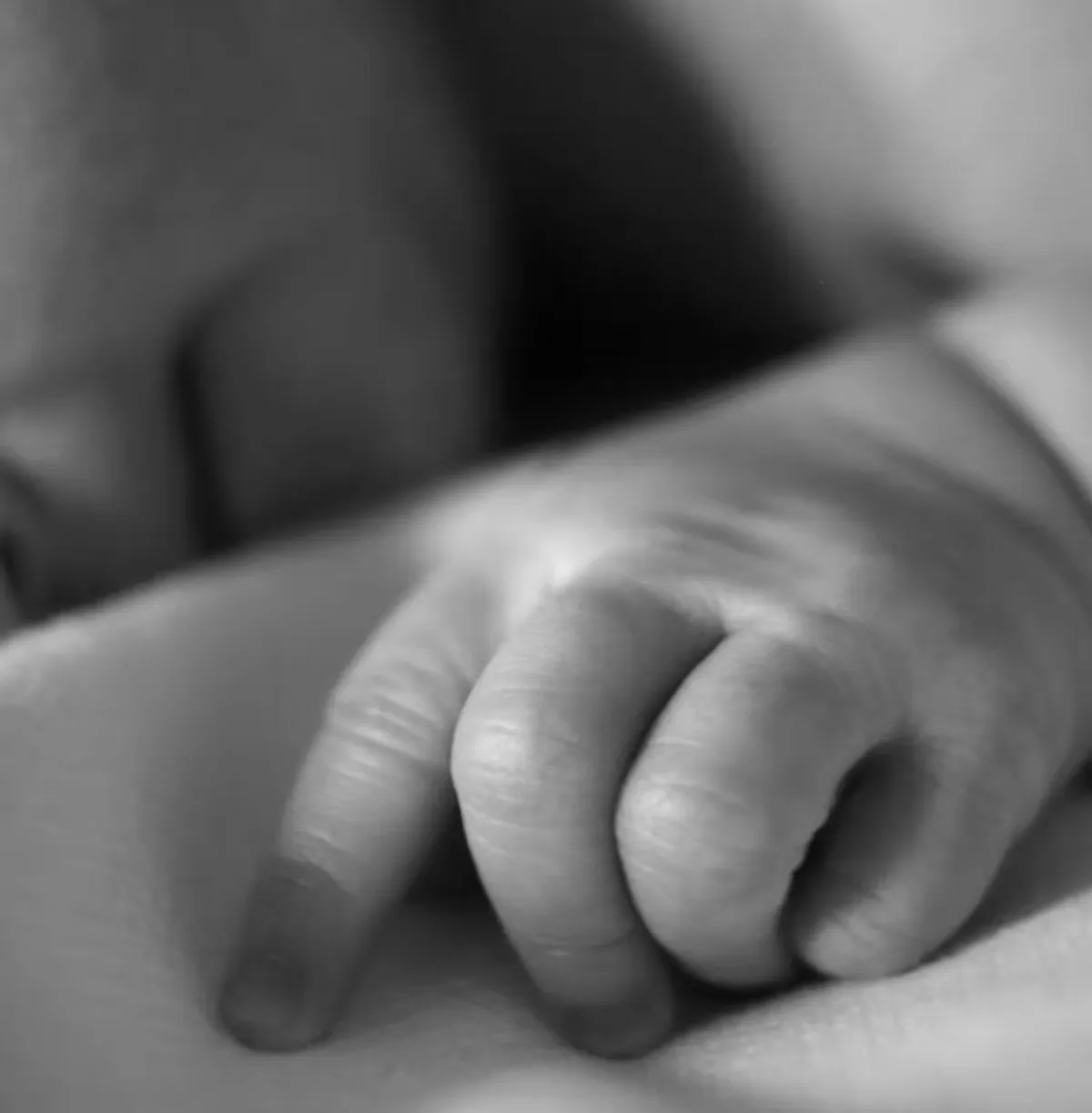 Bungkus Bayi Dengan Cadar & Abaikan, Pelajar Universiti Ditahan Di Jepun
