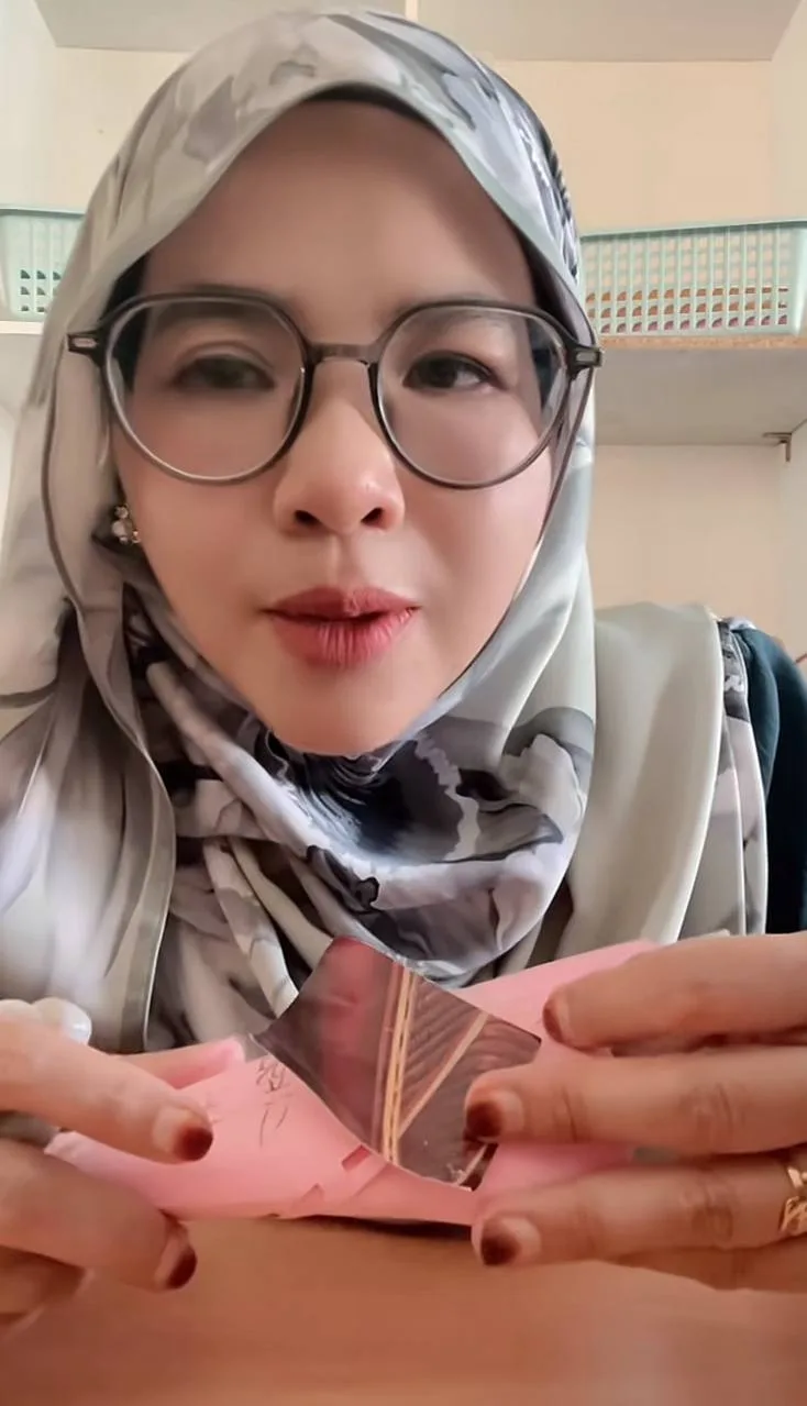 Guru Sebak, Murid Tahun 4 Diuji Isu Keluarga Usaha Bagi Hadiah Walau Sudah Koyak
