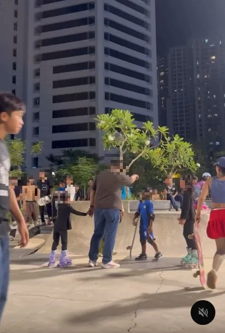 Bapa ‘Sound’ Pemain Skateboard Di Skatepark, Anak Mahu Main Kasut Roda
