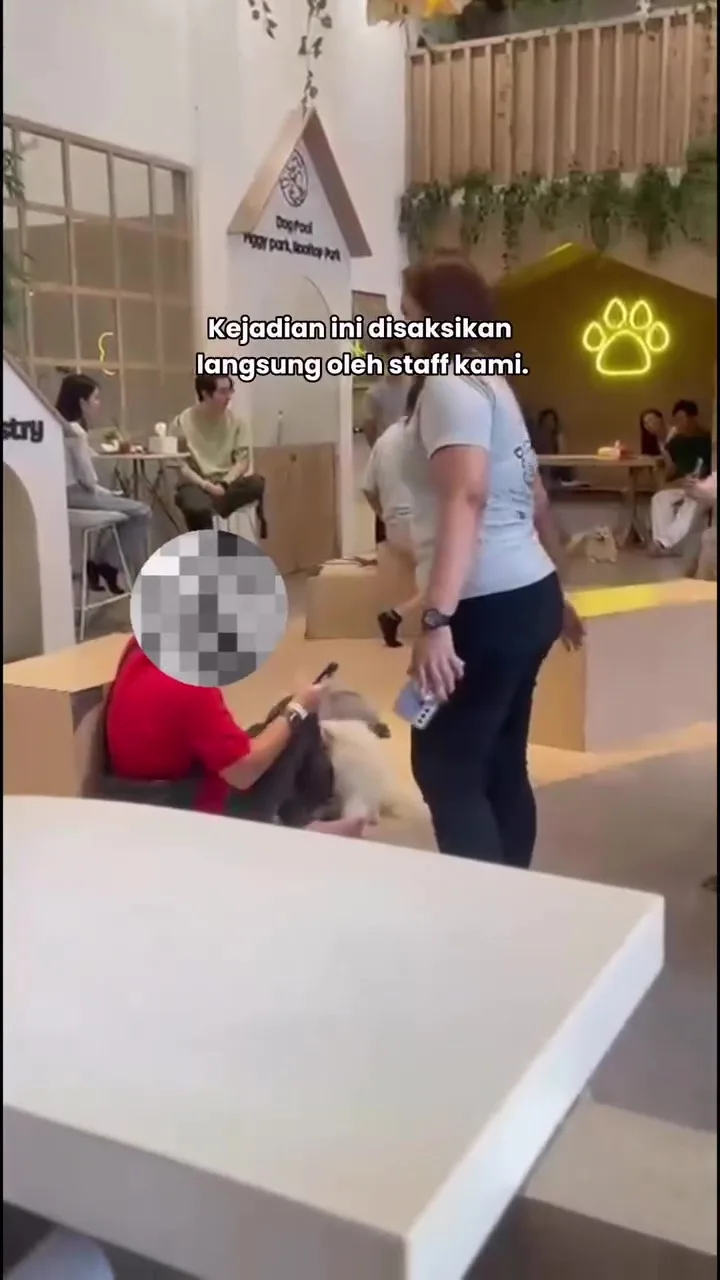 Pemilik Kafe Haiwan Terkejut, Pengunjung Paksa Anjing Jilat ‘Anggota Bawah’