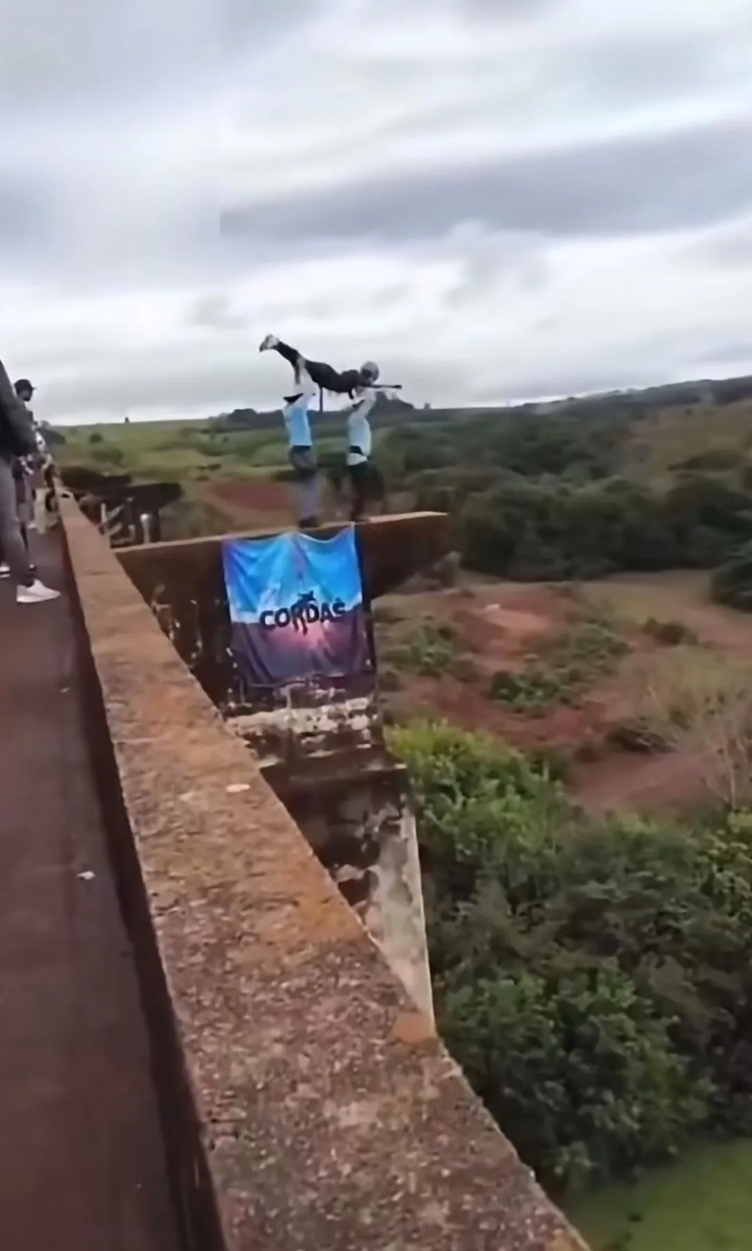 Pekerja Bungee Jumping Terlupa Pasang Tali, Wanita Meninggal Sejurus Dicampak