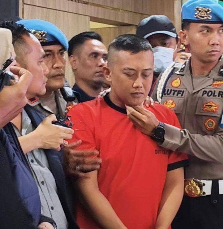 Kurung Teman Wanita : Taufik Dianggap Anak Terkacak, Ayah Manjakan Sejak Kecil