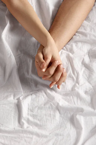 Isteri Kemas Barang Terjumpa Rekod Perubatan, Suami Tersayang Rupanya Perempuan