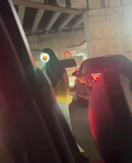 Wanita Tengking Kereta Depan, Rupanya Keluar Simpang Melulu, Car Seat Terbalik