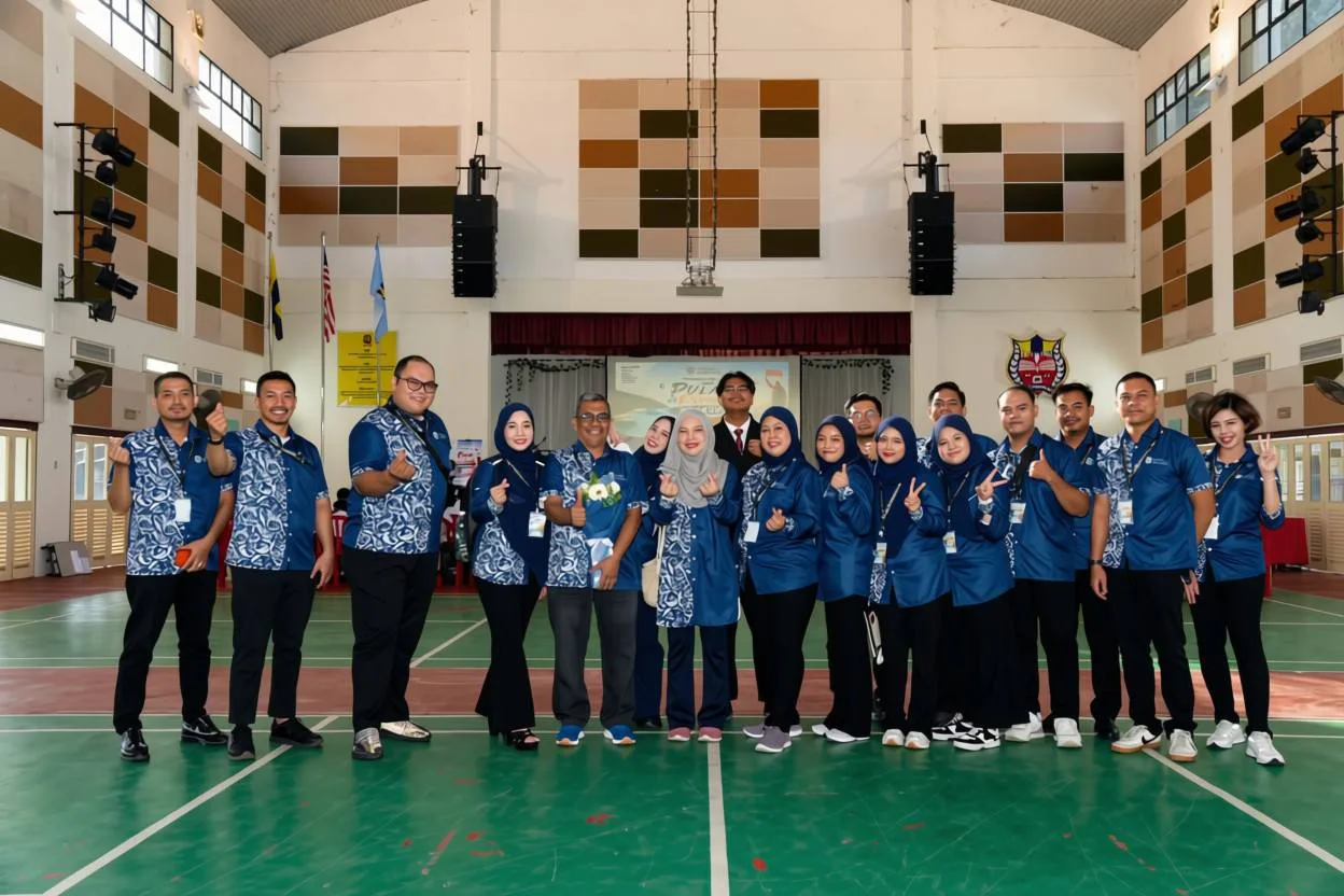 Mahasiswa PJJ PACE UUM di SMK Pangkor