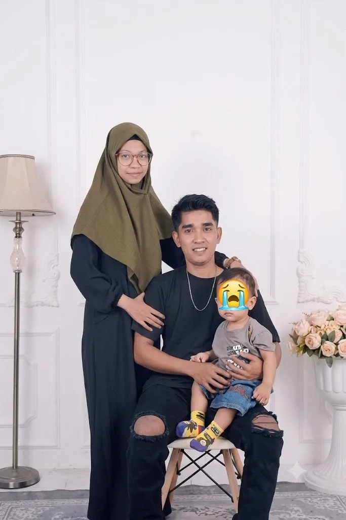 Suami & Anak ‘Tewas’ Di Tangan Rakan Kerja, Isteri Menyusul Pergi Lepas 12 Hari