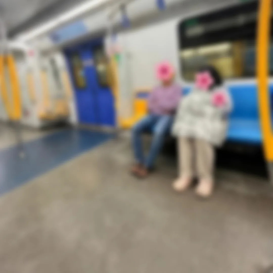 Wanita Demam Ketar Lepas Gambar Breastfeeding Disebarkan, Suami Bakal Fail Saman