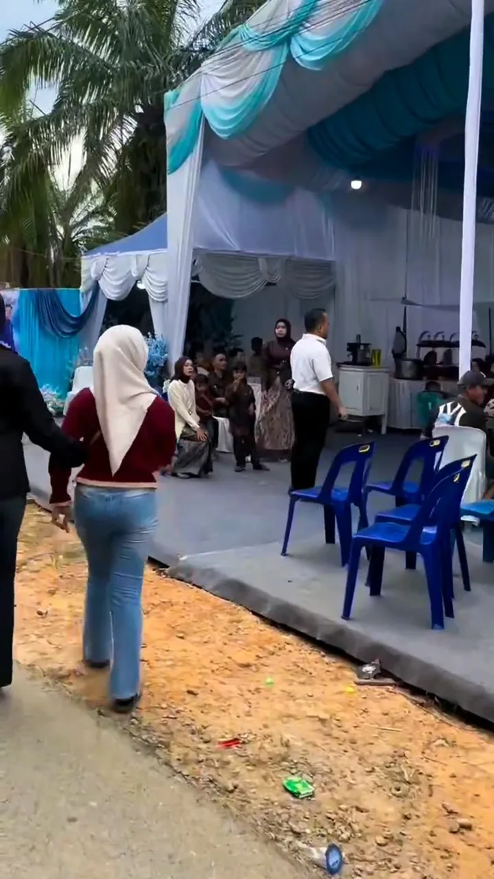 Isteri Diabaikan 3 Tahun Tanpa Nafkah, Bawa Peguam Terjah Majlis Kahwin Suami