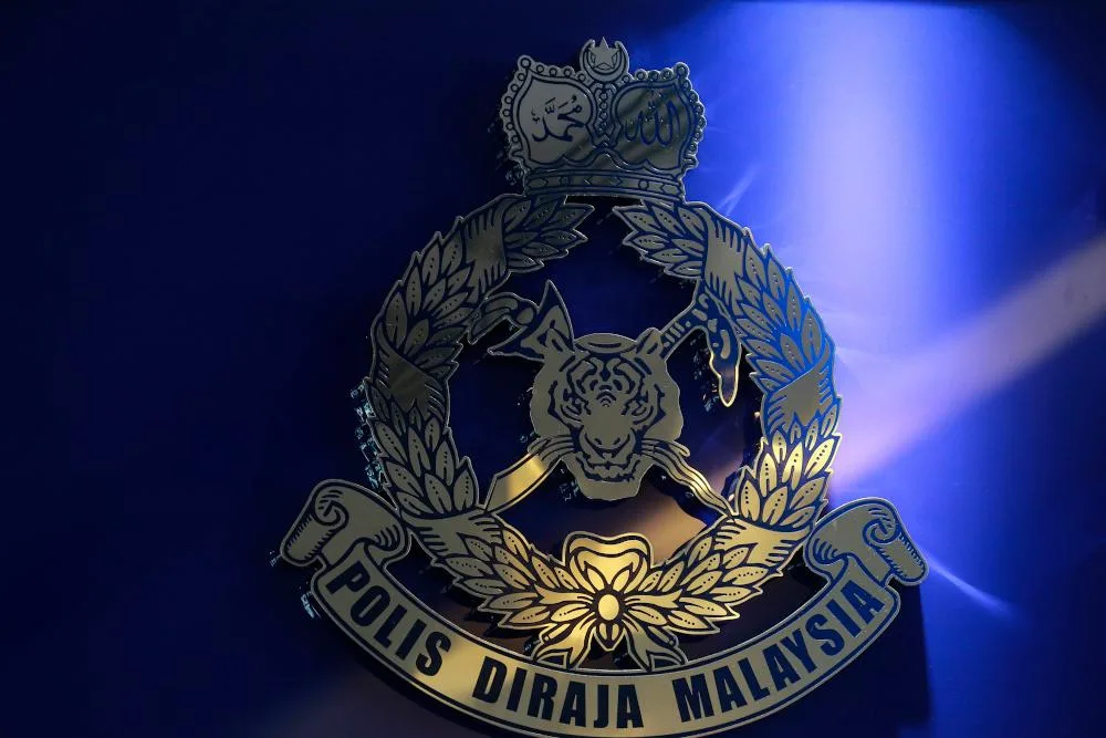 Khalwat Di Bilik Sewa : Inspektor & Polis Berstatus Bini Orang Mengaku Bersalah