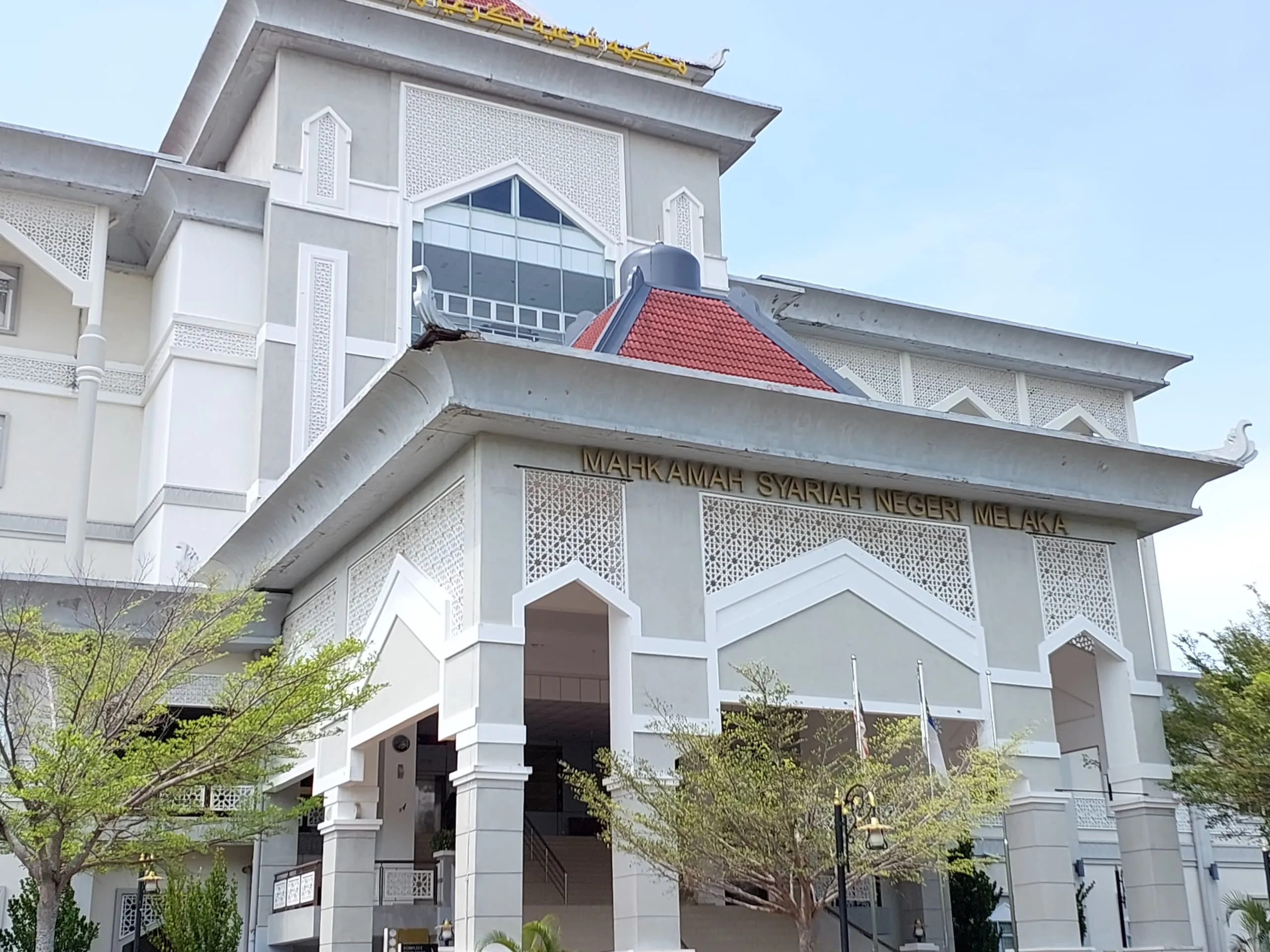 Khalwat Di Bilik Sewa : Inspektor & Polis Berstatus Bini Orang Mengaku Bersalah