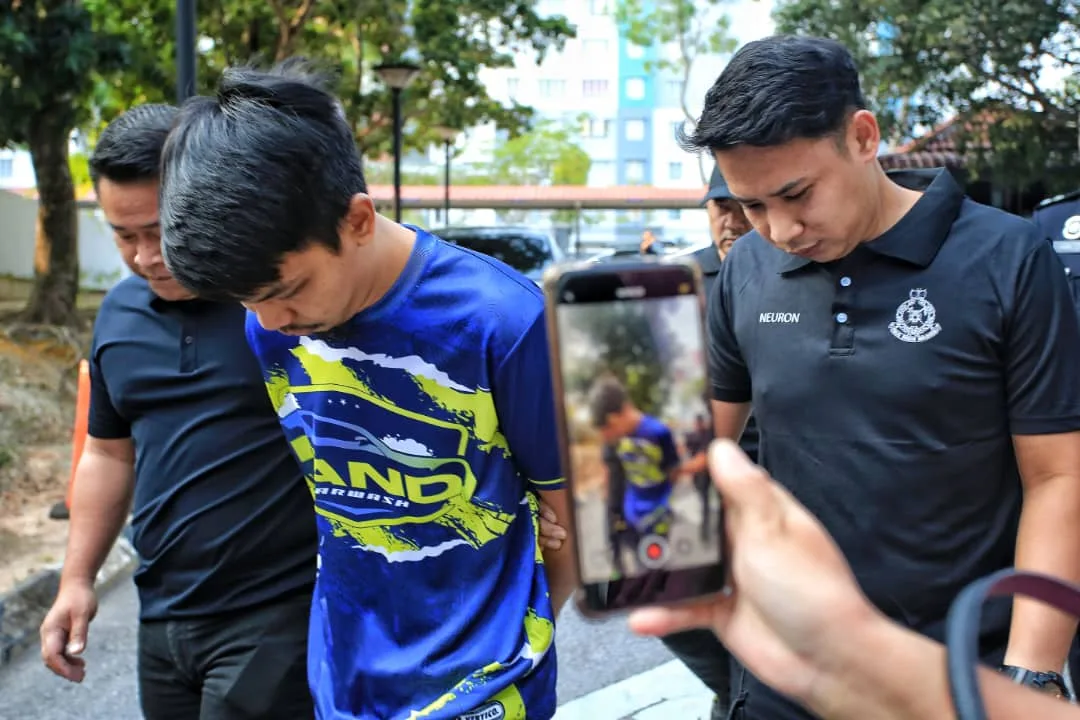 Lelaki Didakwa Tunjuk ‘Barang Bawah’ Pada 2 Orang Nenek Berusia 75 & 71 Tahun
