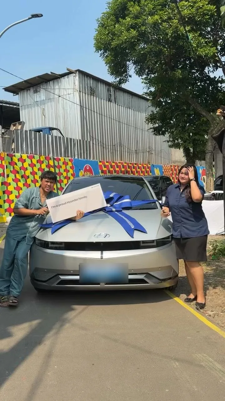 Influencer Beli Kereta EV Cash, Rosak Sana Sini, Dimarah Balik Lepas Complained